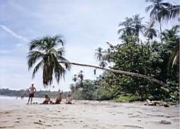 44 Cahuita playa.jpg